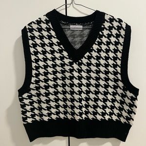 Oak + Fort Houndstooth Sweater Vest (S)